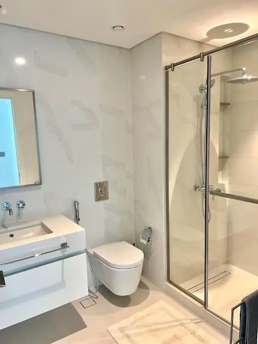 Luxurious Beachfront Apartment Dubai