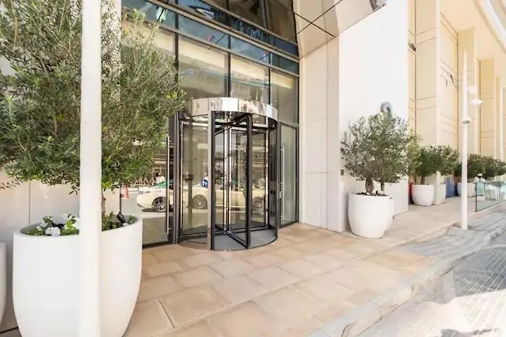 Luxurious Beachfront Apartment Dubai 0*,