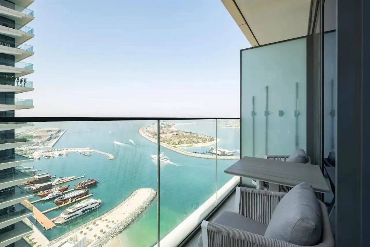 Luxurious Beachfront Apartment Dubai United Arab Emirates